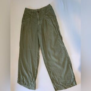 Forrest Green American Eagle Wide Leg Linen Pants. Size 0
